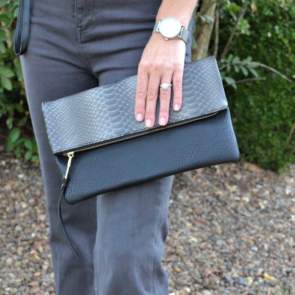 Fold & Go Black/Snakeskin Clutch / Cross-body